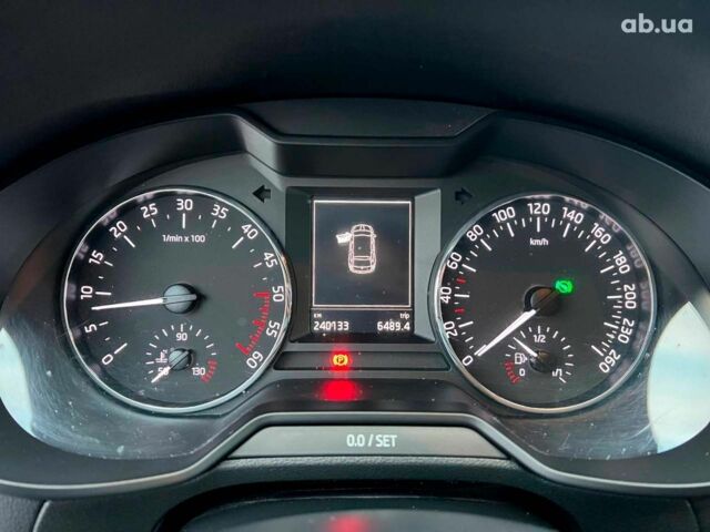 Серый Шкода Octavia A7, объемом двигателя 1.6 л и пробегом 240 тыс. км за 10990 $, фото 18 на Automoto.ua