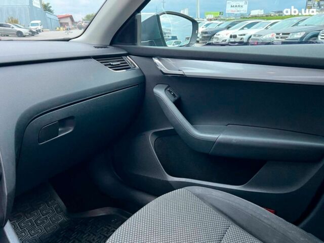Серый Шкода Octavia A7, объемом двигателя 1.6 л и пробегом 240 тыс. км за 10990 $, фото 28 на Automoto.ua