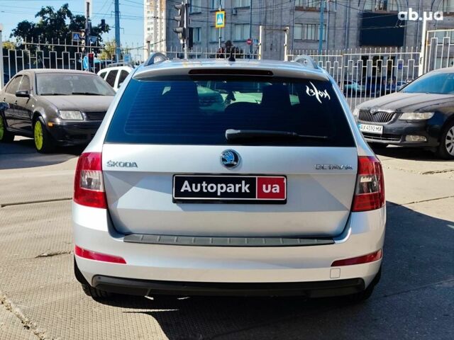 Сірий Шкода Octavia A7, об'ємом двигуна 16 л та пробігом 271 тис. км за 10490 $, фото 4 на Automoto.ua