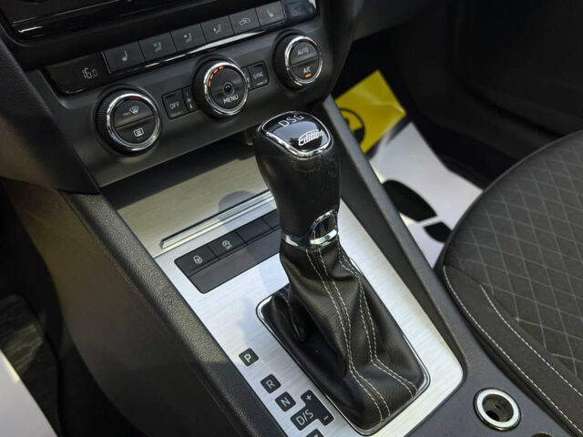 Серый Шкода Octavia A7, объемом двигателя 1.6 л и пробегом 268 тыс. км за 12600 $, фото 16 на Automoto.ua
