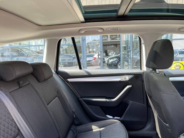 Серый Шкода Octavia A7, объемом двигателя 1.6 л и пробегом 268 тыс. км за 12600 $, фото 21 на Automoto.ua