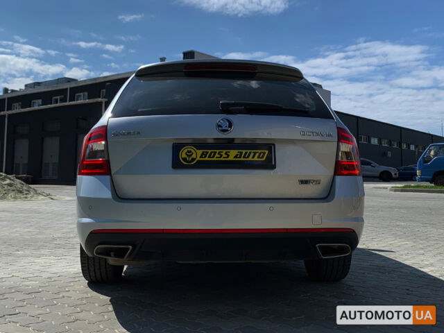 Серый Шкода Octavia A7, объемом двигателя 2 л и пробегом 168 тыс. км за 17000 $, фото 3 на Automoto.ua