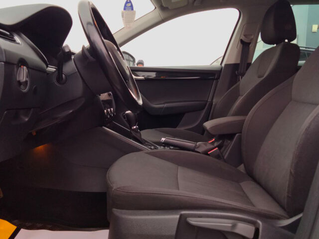 Сірий Шкода Octavia A7, об'ємом двигуна 2 л та пробігом 258 тис. км за 15300 $, фото 11 на Automoto.ua
