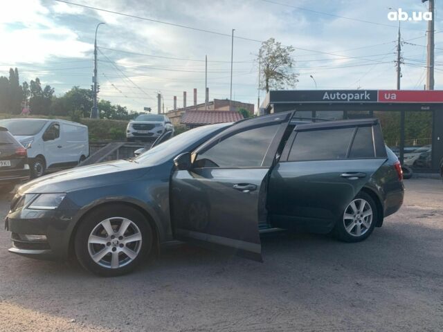 Сірий Шкода Octavia A7, об'ємом двигуна 1.6 л та пробігом 344 тис. км за 14890 $, фото 31 на Automoto.ua