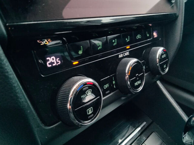 Сірий Шкода Octavia A7, об'ємом двигуна 2 л та пробігом 258 тис. км за 15300 $, фото 18 на Automoto.ua