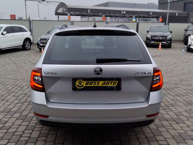 Сірий Шкода Octavia A7, об'ємом двигуна 2 л та пробігом 258 тис. км за 15300 $, фото 5 на Automoto.ua
