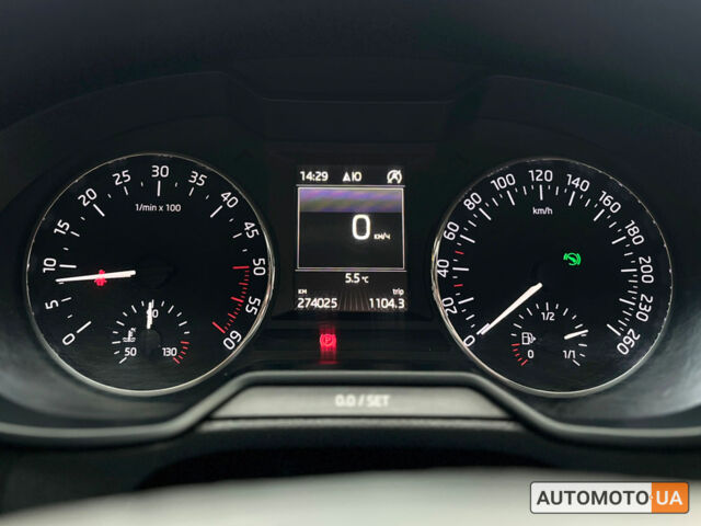 Серый Шкода Octavia A7, объемом двигателя 2 л и пробегом 273 тыс. км за 13000 $, фото 11 на Automoto.ua