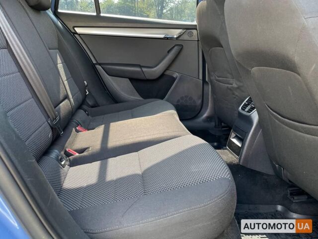 Синий Шкода Octavia A7, объемом двигателя 2 л и пробегом 329 тыс. км за 12600 $, фото 15 на Automoto.ua