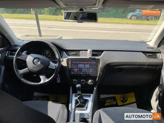 Синий Шкода Octavia A7, объемом двигателя 2 л и пробегом 329 тыс. км за 12600 $, фото 14 на Automoto.ua