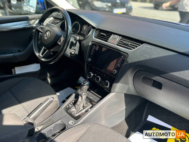 Синій Шкода Octavia A7, об'ємом двигуна 2 л та пробігом 275 тис. км за 13200 $, фото 16 на Automoto.ua