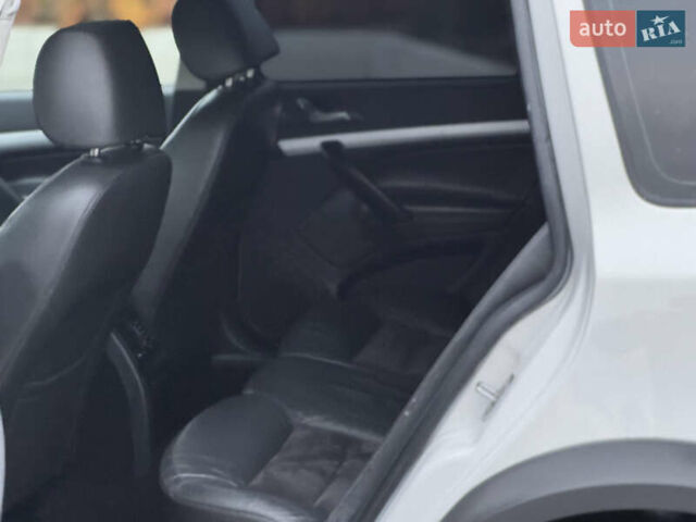 Білий Шкода Octavia Scout, об'ємом двигуна 2 л та пробігом 230 тис. км за 6799 $, фото 40 на Automoto.ua