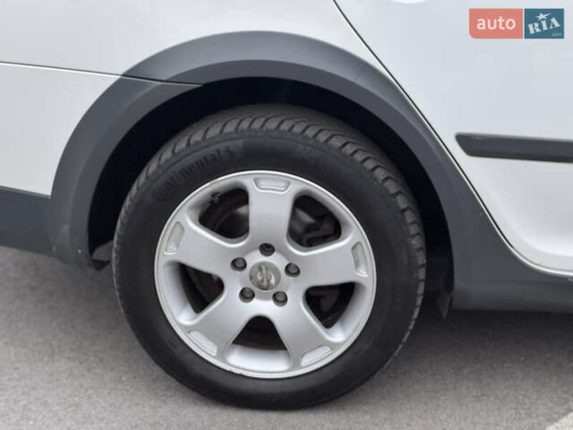 Білий Шкода Octavia Scout, об'ємом двигуна 2 л та пробігом 230 тис. км за 6799 $, фото 16 на Automoto.ua