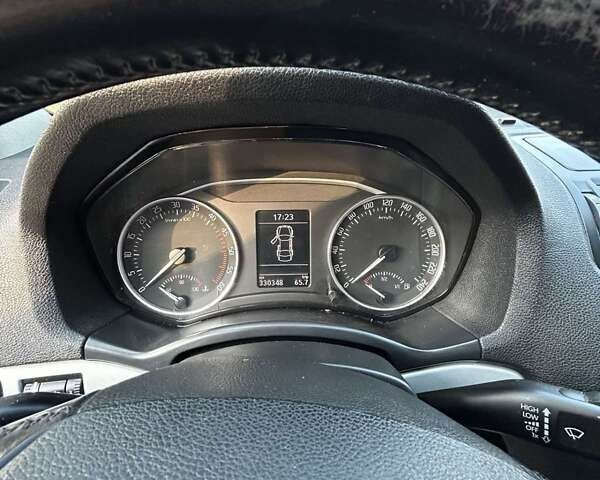 Білий Шкода Octavia Scout, об'ємом двигуна 2 л та пробігом 330 тис. км за 6700 $, фото 10 на Automoto.ua