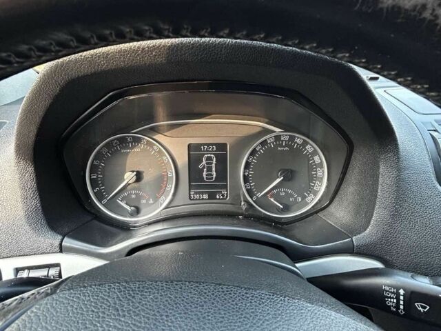 Білий Шкода Octavia Scout, об'ємом двигуна 2 л та пробігом 330 тис. км за 6700 $, фото 5 на Automoto.ua