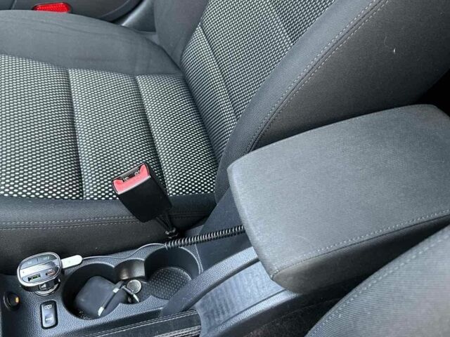 Білий Шкода Octavia Scout, об'ємом двигуна 2 л та пробігом 330 тис. км за 6700 $, фото 6 на Automoto.ua