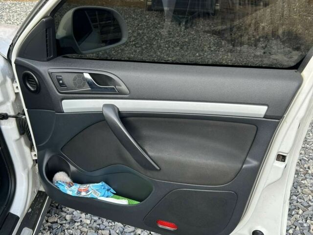 Білий Шкода Octavia Scout, об'ємом двигуна 2 л та пробігом 330 тис. км за 6700 $, фото 20 на Automoto.ua