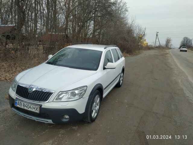 Білий Шкода Octavia Scout, об'ємом двигуна 2 л та пробігом 250 тис. км за 10500 $, фото 5 на Automoto.ua