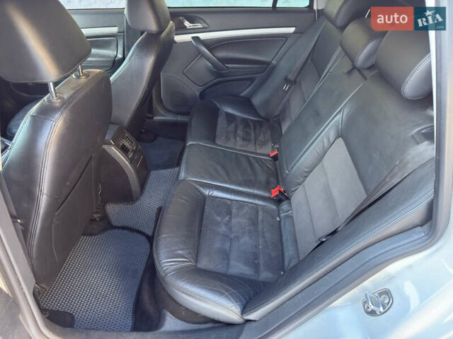 Білий Шкода Octavia Scout, об'ємом двигуна 2 л та пробігом 258 тис. км за 9500 $, фото 2 на Automoto.ua