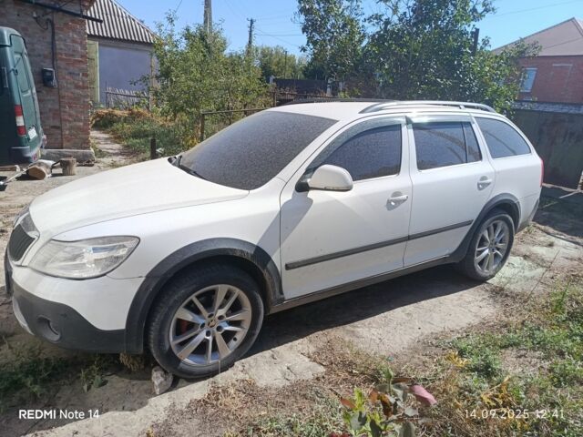 Білий Шкода Octavia Scout, об'ємом двигуна 1.8 л та пробігом 186 тис. км за 7600 $, фото 2 на Automoto.ua