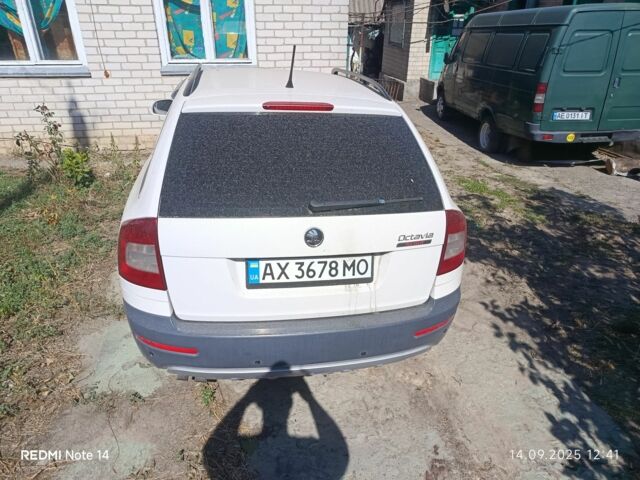 Білий Шкода Octavia Scout, об'ємом двигуна 1.8 л та пробігом 186 тис. км за 7600 $, фото 3 на Automoto.ua