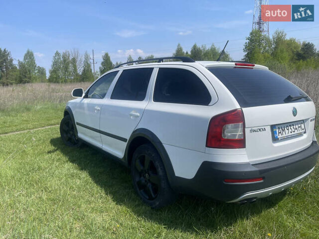 Білий Шкода Octavia Scout, об'ємом двигуна 2 л та пробігом 304 тис. км за 10100 $, фото 20 на Automoto.ua
