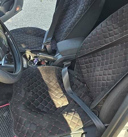 Білий Шкода Octavia Scout, об'ємом двигуна 2 л та пробігом 275 тис. км за 12000 $, фото 4 на Automoto.ua