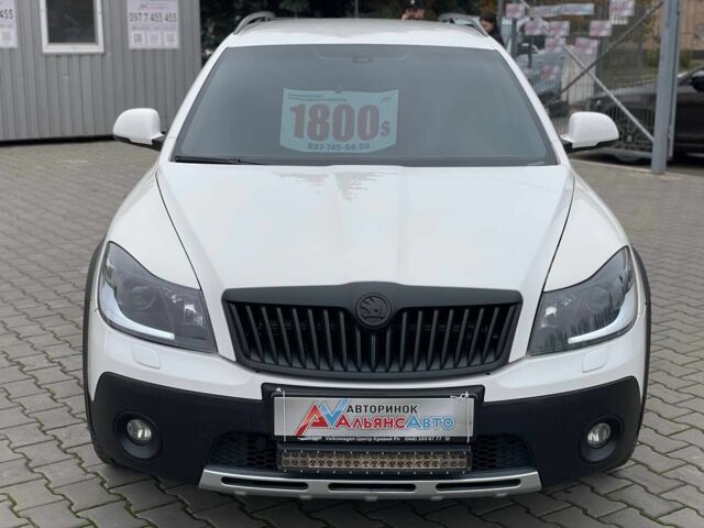 Белый Шкода Октавия Скаут, объемом двигателя 2 л и пробегом 283 тыс. км за 11600 $, фото 1 на Automoto.ua