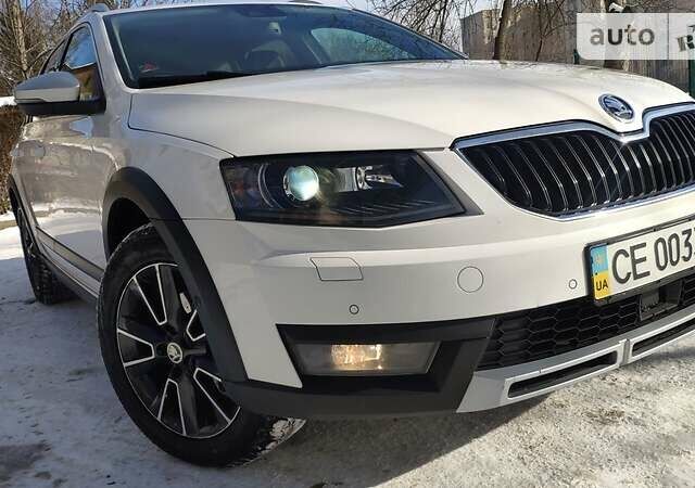 Білий Шкода Octavia Scout, об'ємом двигуна 2 л та пробігом 203 тис. км за 16500 $, фото 16 на Automoto.ua