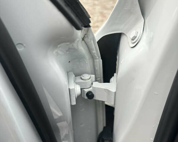 Білий Шкода Octavia Scout, об'ємом двигуна 2 л та пробігом 203 тис. км за 14995 $, фото 34 на Automoto.ua