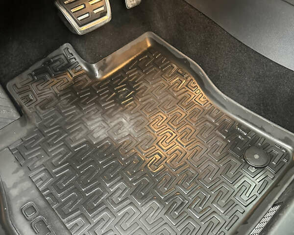 Білий Шкода Octavia Scout, об'ємом двигуна 2 л та пробігом 203 тис. км за 14995 $, фото 37 на Automoto.ua