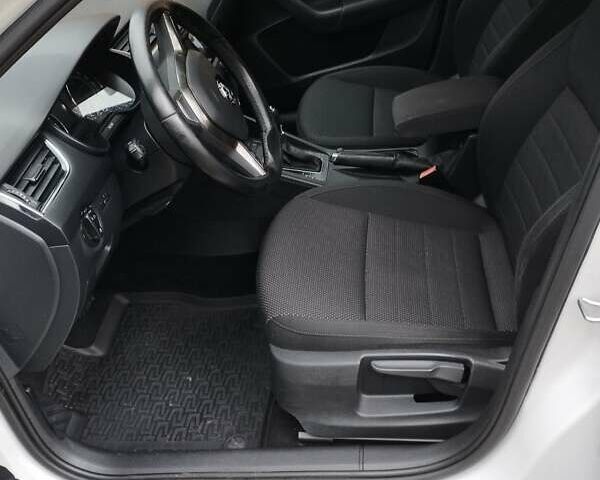 Білий Шкода Octavia Scout, об'ємом двигуна 2 л та пробігом 277 тис. км за 13900 $, фото 24 на Automoto.ua
