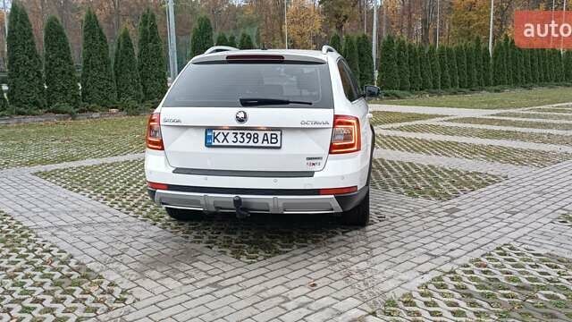 Шкода Октавия Скаут 2015 в Харькове на Automoto.ua Белый Шкода Октавия Скаут, объемом двигателя 1.97 л и пробегом 269 тыс. км за 13699 $, фото 8 на Automoto.ua