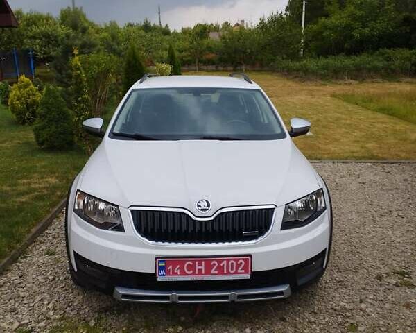Білий Шкода Octavia Scout, об'ємом двигуна 2 л та пробігом 277 тис. км за 13900 $, фото 1 на Automoto.ua