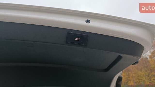 Шкода Октавия Скаут 2015 в Харькове на Automoto.ua Белый Шкода Октавия Скаут, объемом двигателя 1.97 л и пробегом 269 тыс. км за 13699 $, фото 29 на Automoto.ua