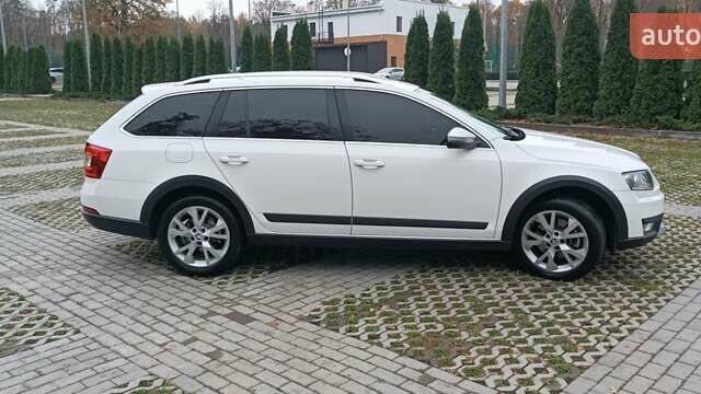Шкода Октавия Скаут 2015 в Харькове на Automoto.ua Белый Шкода Октавия Скаут, объемом двигателя 1.97 л и пробегом 269 тыс. км за 13699 $, фото 6 на Automoto.ua