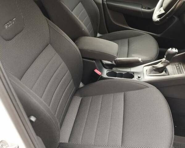 Білий Шкода Octavia Scout, об'ємом двигуна 2 л та пробігом 277 тис. км за 13900 $, фото 29 на Automoto.ua