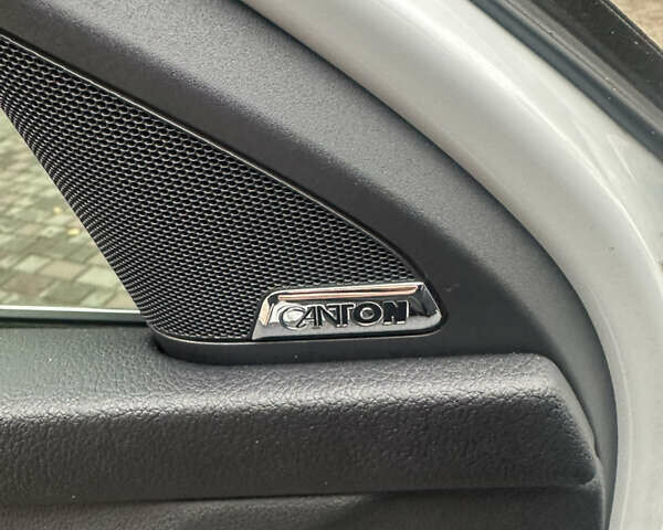 Білий Шкода Octavia Scout, об'ємом двигуна 2 л та пробігом 203 тис. км за 14995 $, фото 33 на Automoto.ua