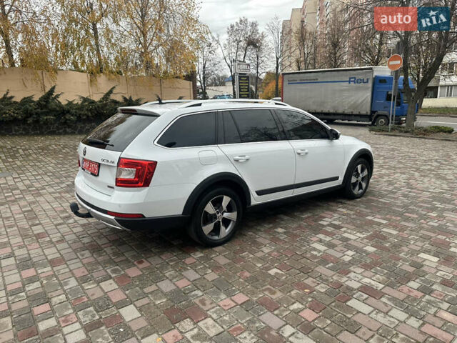 Білий Шкода Octavia Scout, об'ємом двигуна 2 л та пробігом 203 тис. км за 14995 $, фото 26 на Automoto.ua
