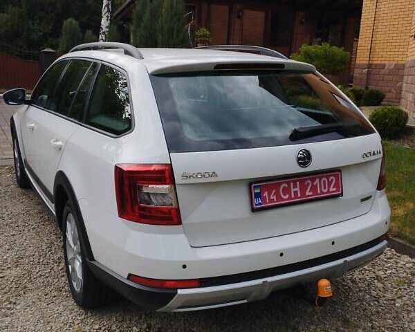 Білий Шкода Octavia Scout, об'ємом двигуна 2 л та пробігом 277 тис. км за 13900 $, фото 8 на Automoto.ua