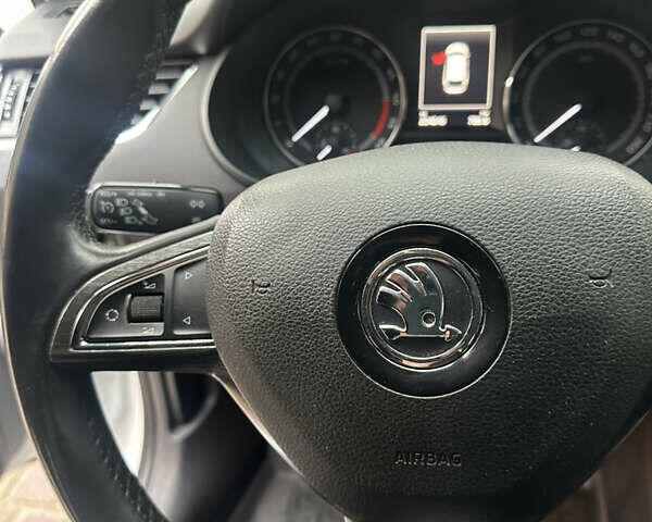 Білий Шкода Octavia Scout, об'ємом двигуна 2 л та пробігом 203 тис. км за 14995 $, фото 43 на Automoto.ua