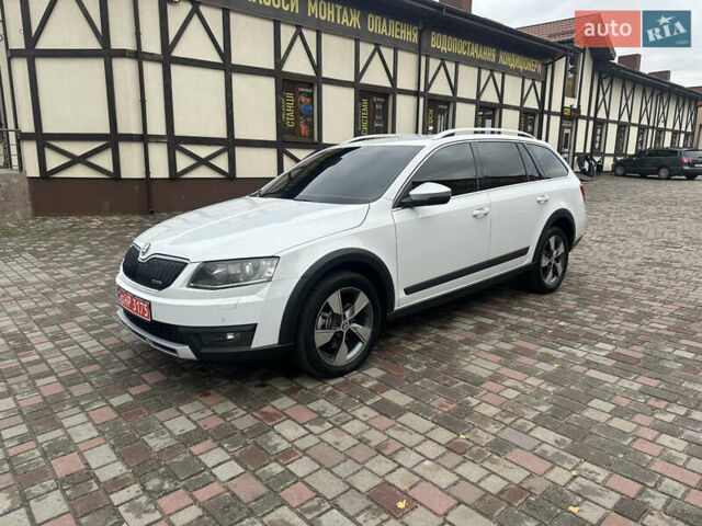 Білий Шкода Octavia Scout, об'ємом двигуна 2 л та пробігом 203 тис. км за 14995 $, фото 29 на Automoto.ua