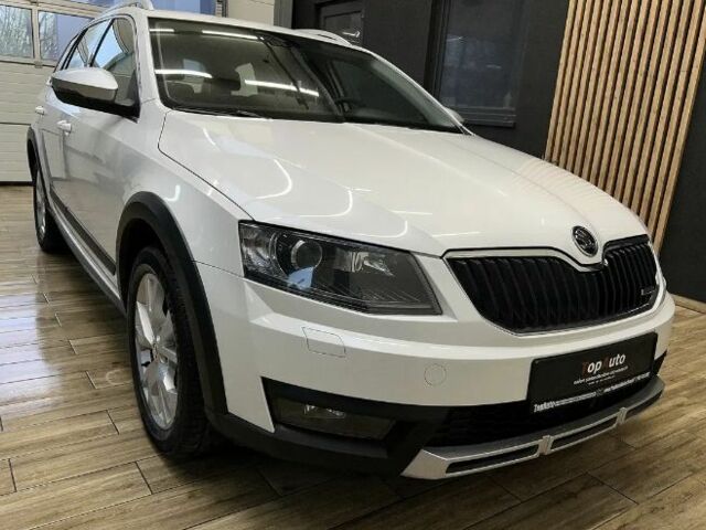 Белый Шкода Октавия Скаут, объемом двигателя 2 л и пробегом 279 тыс. км за 11000 $, фото 2 на Automoto.ua