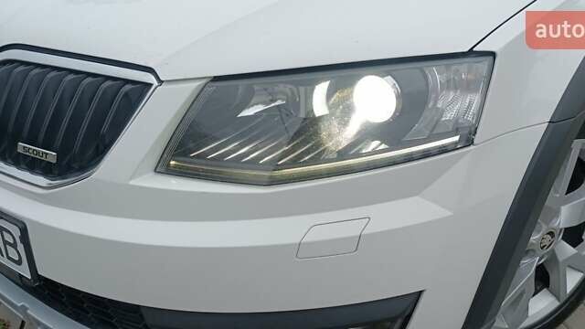 Шкода Октавия Скаут 2015 в Харькове на Automoto.ua Белый Шкода Октавия Скаут, объемом двигателя 1.97 л и пробегом 269 тыс. км за 13699 $, фото 12 на Automoto.ua