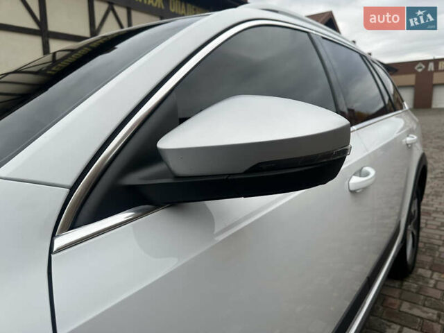 Білий Шкода Octavia Scout, об'ємом двигуна 2 л та пробігом 203 тис. км за 14995 $, фото 18 на Automoto.ua