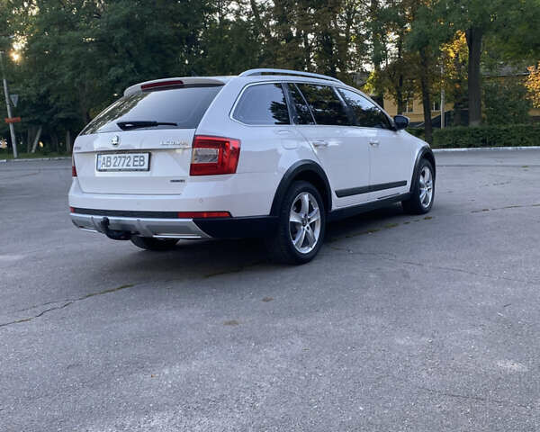 Білий Шкода Octavia Scout, об'ємом двигуна 2 л та пробігом 260 тис. км за 13999 $, фото 5 на Automoto.ua