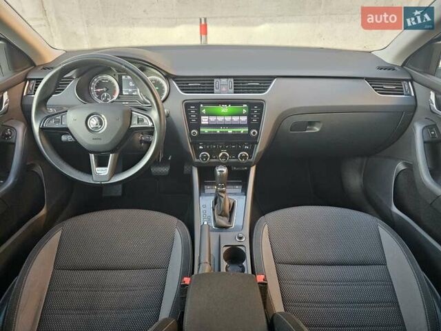 Белый Шкода Октавия Скаут, объемом двигателя 1.97 л и пробегом 185 тыс. км за 19999 $, фото 56 на Automoto.ua