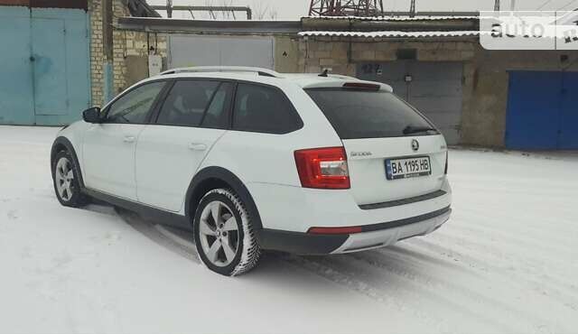 Білий Шкода Octavia Scout, об'ємом двигуна 1.97 л та пробігом 268 тис. км за 15800 $, фото 37 на Automoto.ua