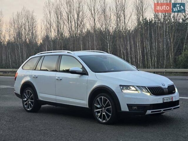 Белый Шкода Октавия Скаут, объемом двигателя 2 л и пробегом 230 тыс. км за 19499 $, фото 10 на Automoto.ua
