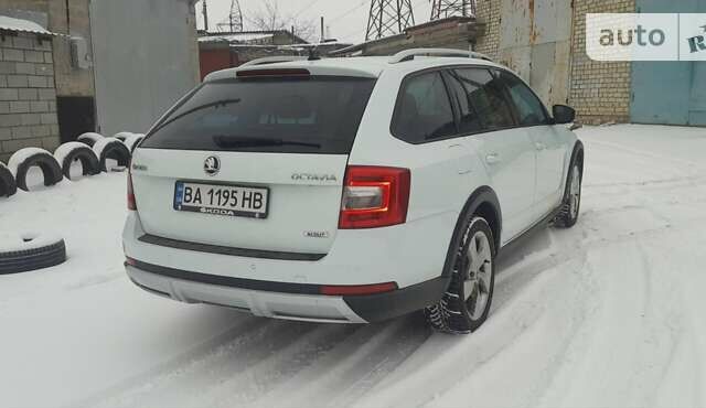 Білий Шкода Octavia Scout, об'ємом двигуна 1.97 л та пробігом 268 тис. км за 15800 $, фото 34 на Automoto.ua