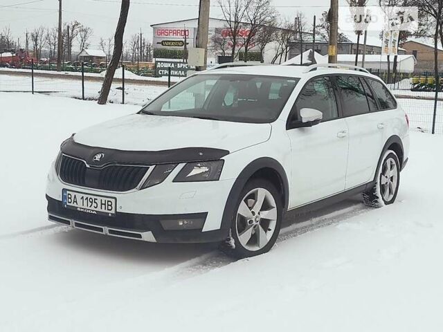 Білий Шкода Octavia Scout, об'ємом двигуна 1.97 л та пробігом 268 тис. км за 15800 $, фото 31 на Automoto.ua